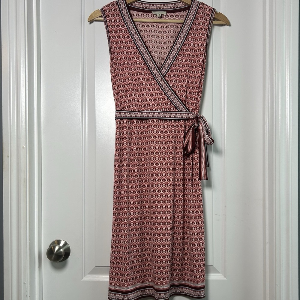 Max Studio Dusty Rose Burgundy Folk Medallion Print Sleeveless Jersey Wrap Dress